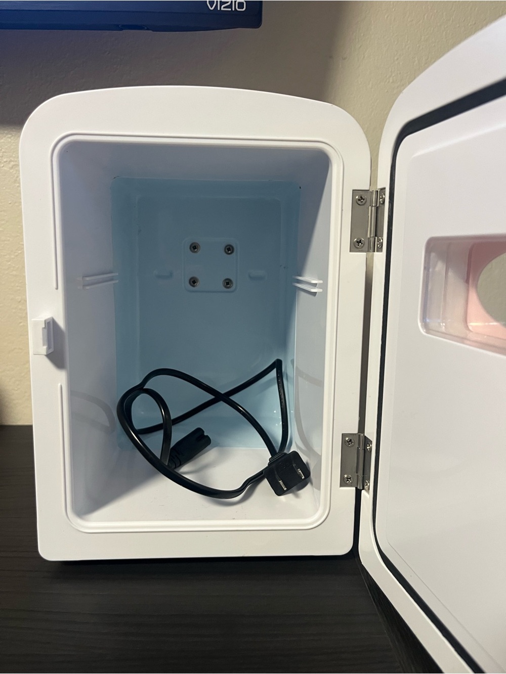 Frigidaire Compact/Mini/Makeup Refrigerator - Picture 2 of 2